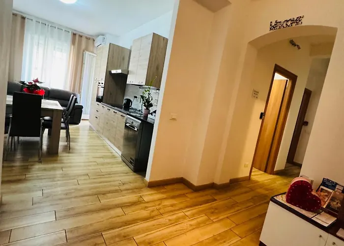 Πανσιόν Casa Elena 3 *